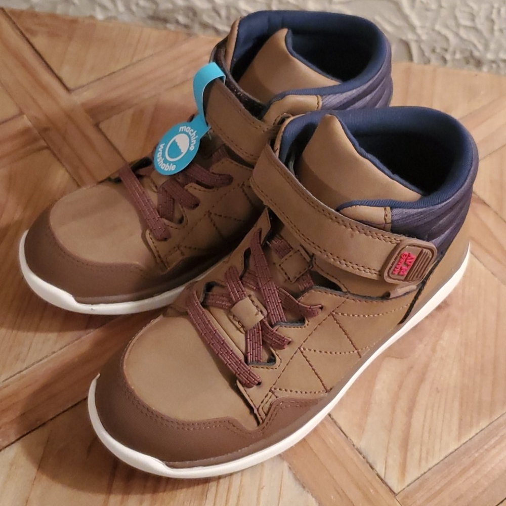 NWT high top sneakers